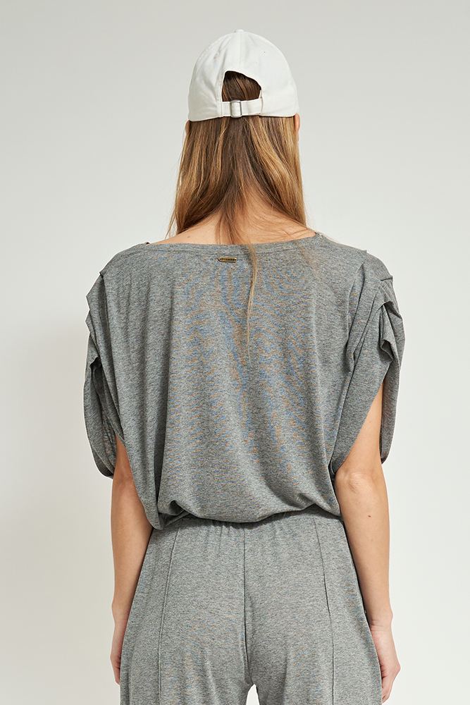 
                      
                        BLUSA LUNA
                      
                    