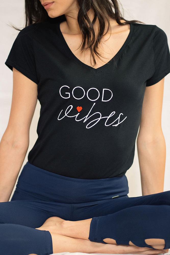 
                      
                        BLUSA GOOD VIBES
                      
                    